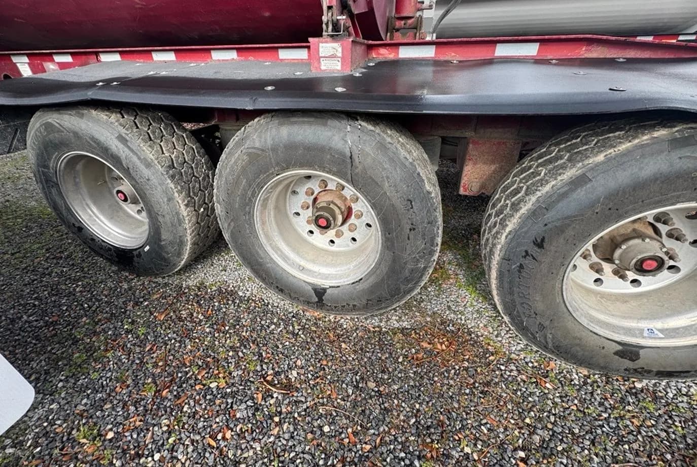 2011 SmithCo SX3-42-34 Side Dump thumbnail 2