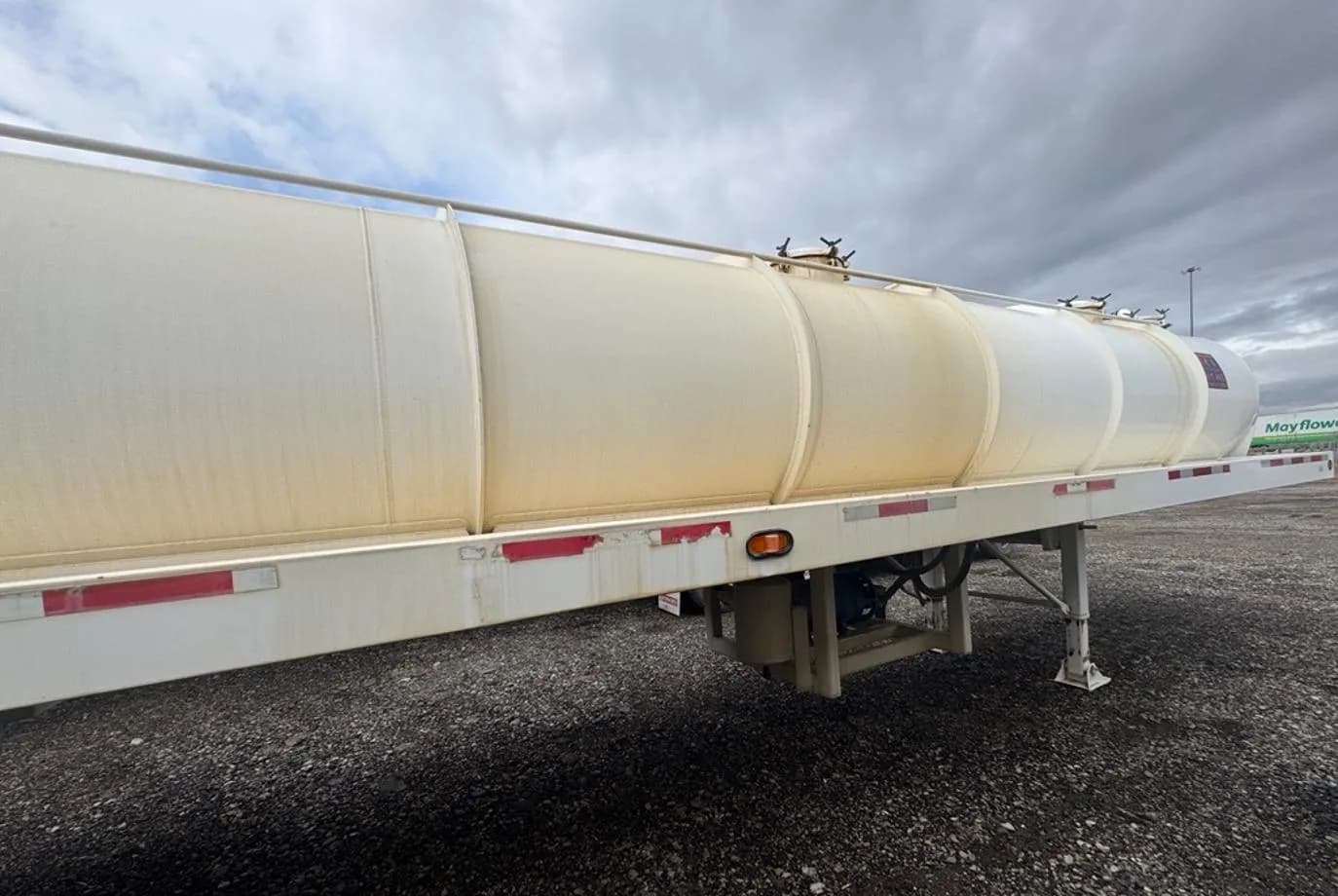 2012 Troxell 130 BBL Vac Trailer thumbnail 2