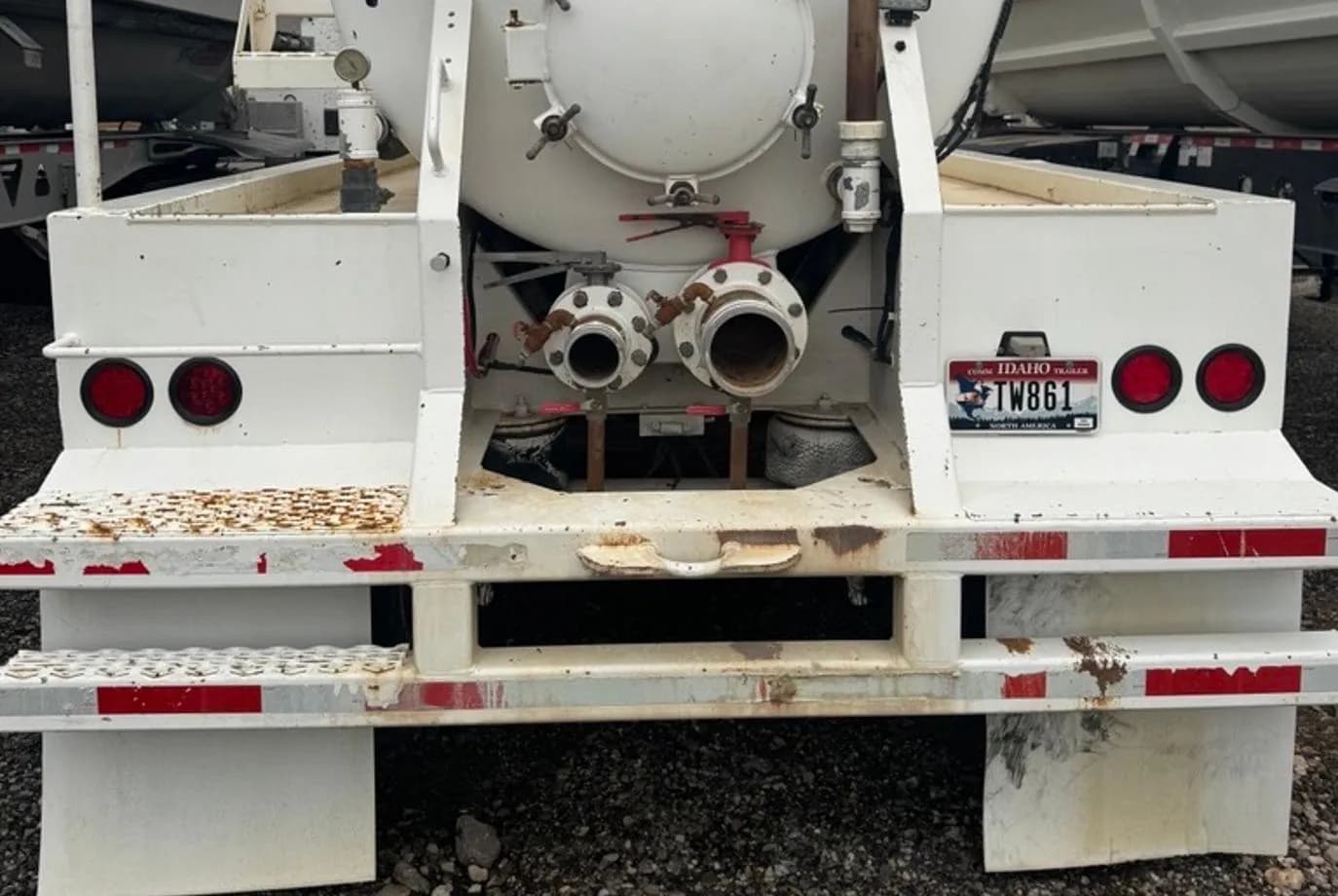 2012 Troxell 130 BBL Vac Trailer thumbnail 5