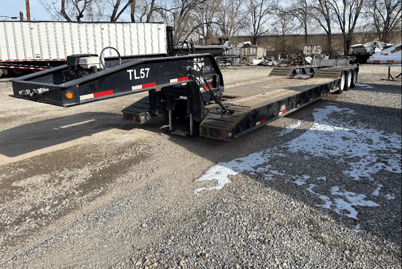 2017 Choice 355HDG Lowboy thumbnail 4
