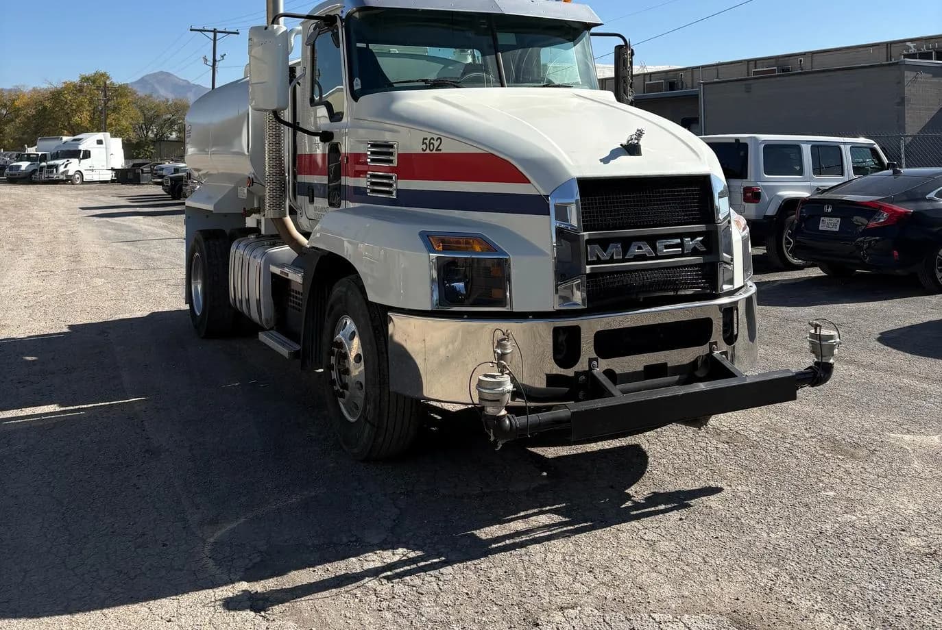 2021 Mack Anthem AN42T Water Truc thumbnail 10
