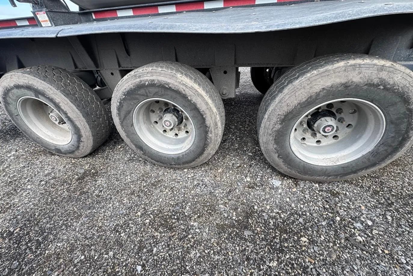 2024 SmithCo SX5-49-38 Side Dump thumbnail 4