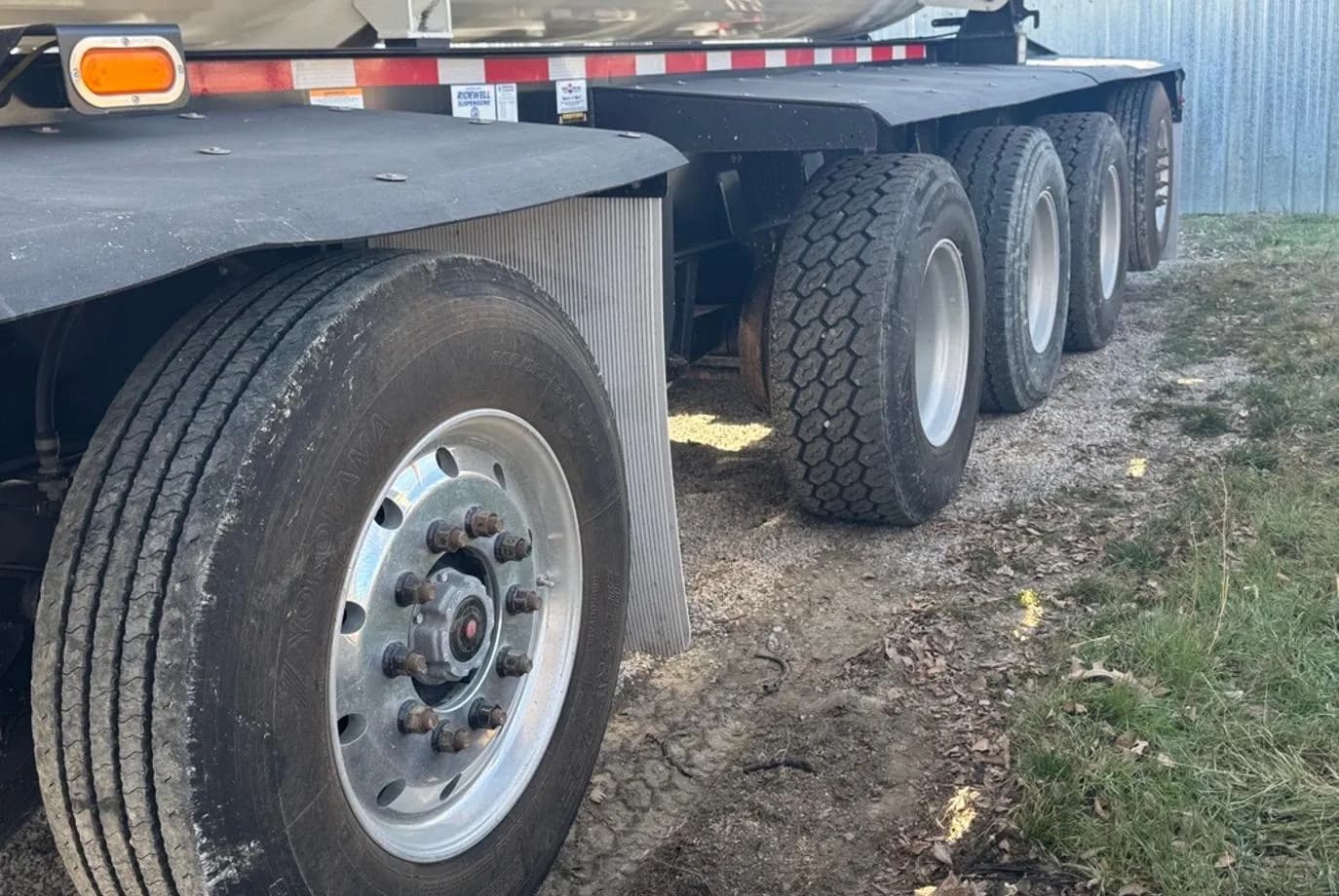 2024 SmithCo SX5-49-38 Side Dump thumbnail 17