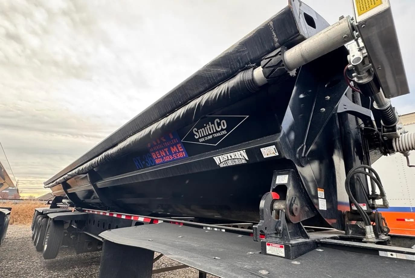 2024 SmithCo SX5-49-38 Side Dump thumbnail 2