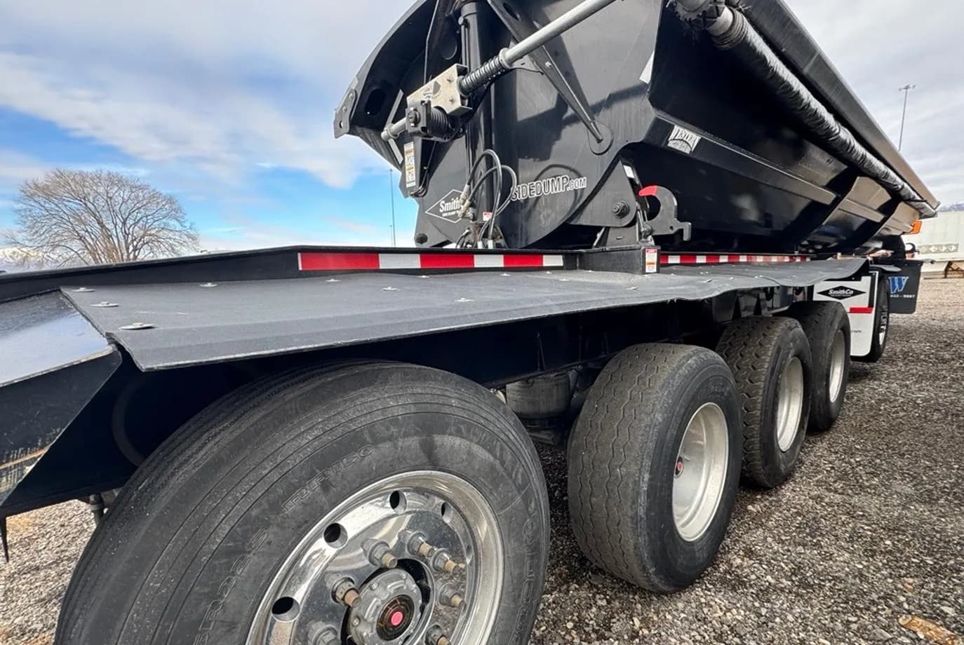 2024 SmithCo SX5-49-38 Side Dump thumbnail 5