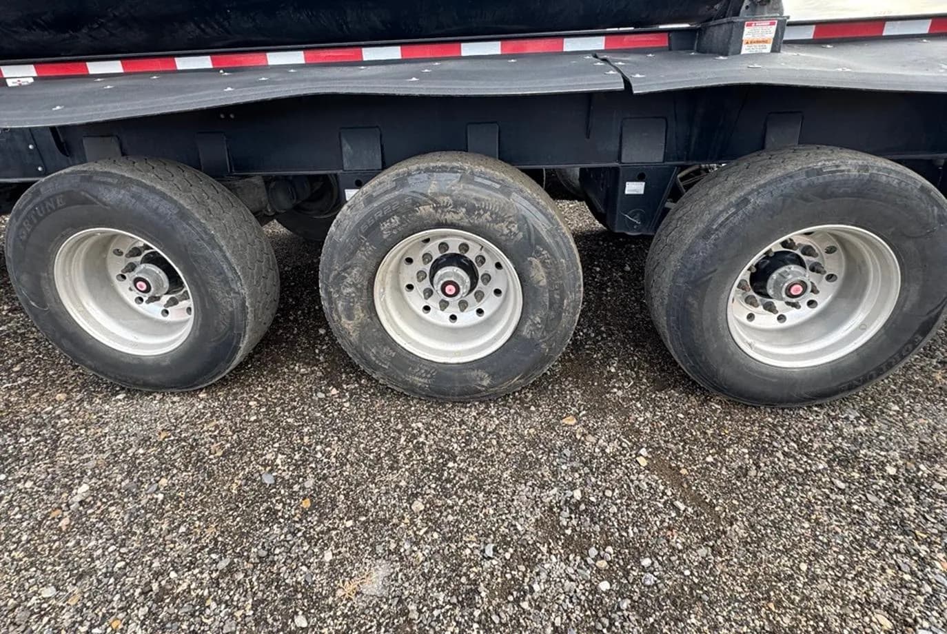 2024 SmithCo SX5-49-38 Side Dump thumbnail 7