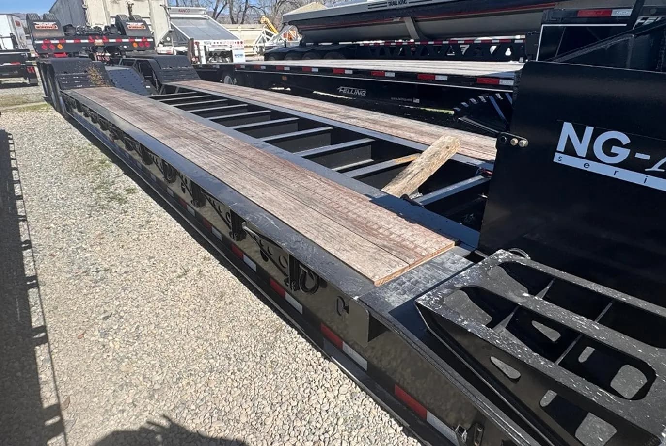 2025 Choice 355NG-Pro Lowboy thumbnail 8
