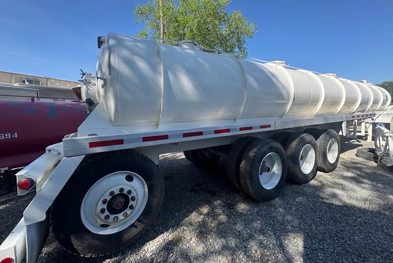 2025 Dragon 185 BBL Vac Trailer thumbnail 5