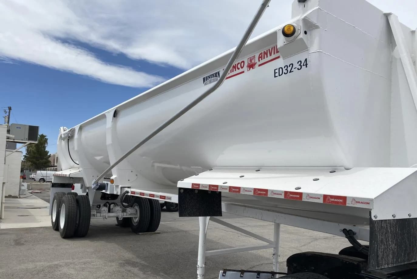 Ranco ED32-34 end dump trailer