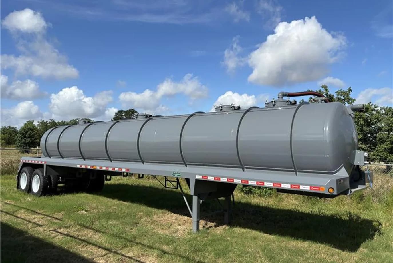 Dragon 130 BBL Steel Vac Tanks & Pneumatic - Image 1
