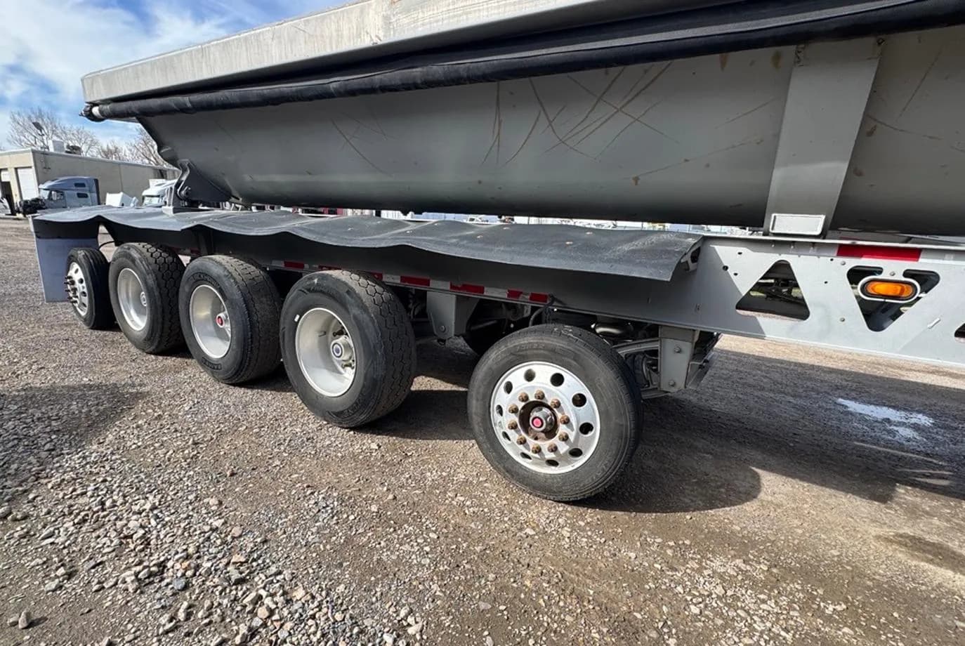 2018 Trail King TK70SSD SX5 Side Dump