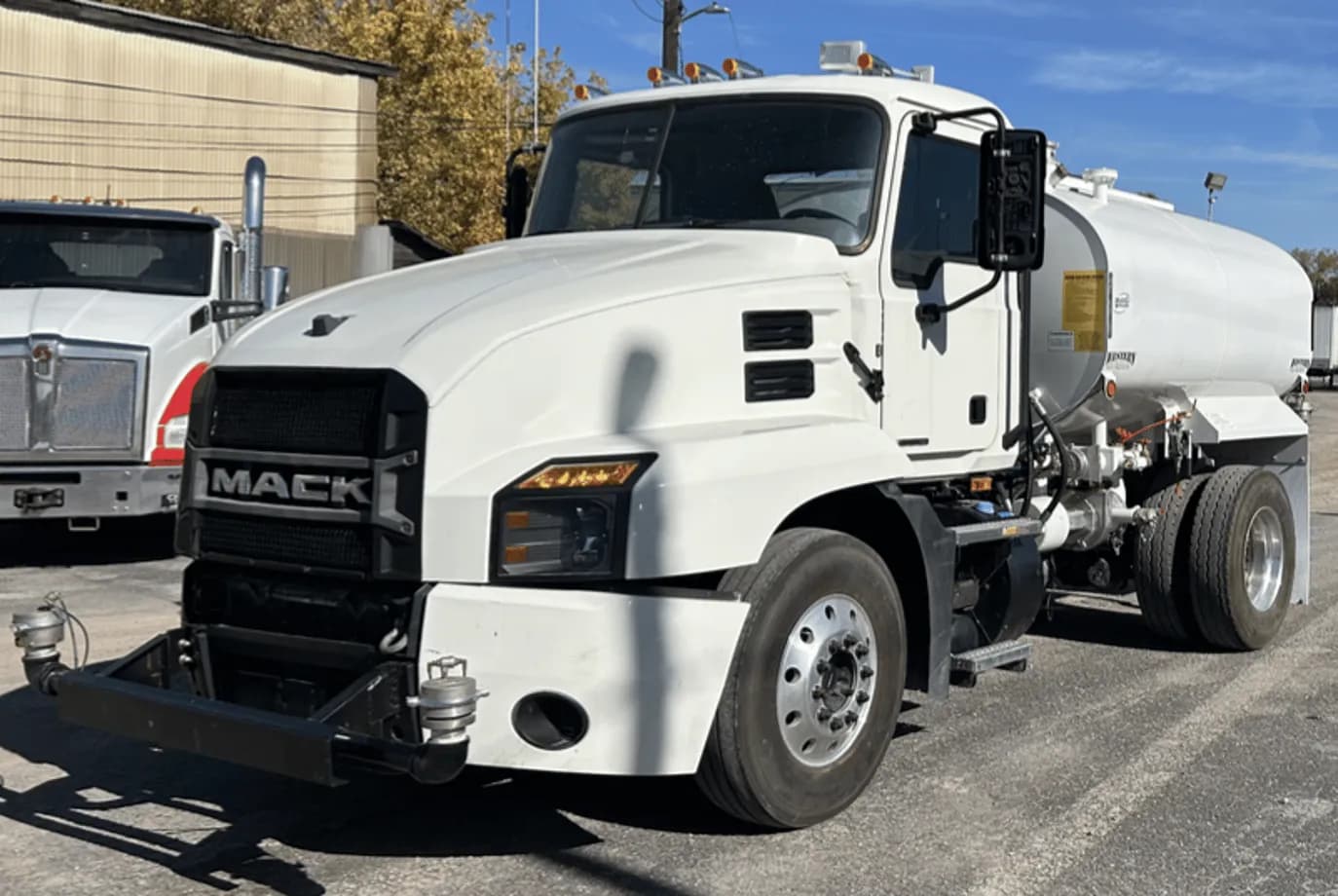 2020 Mack Trucks, INC AN42T Water Truc