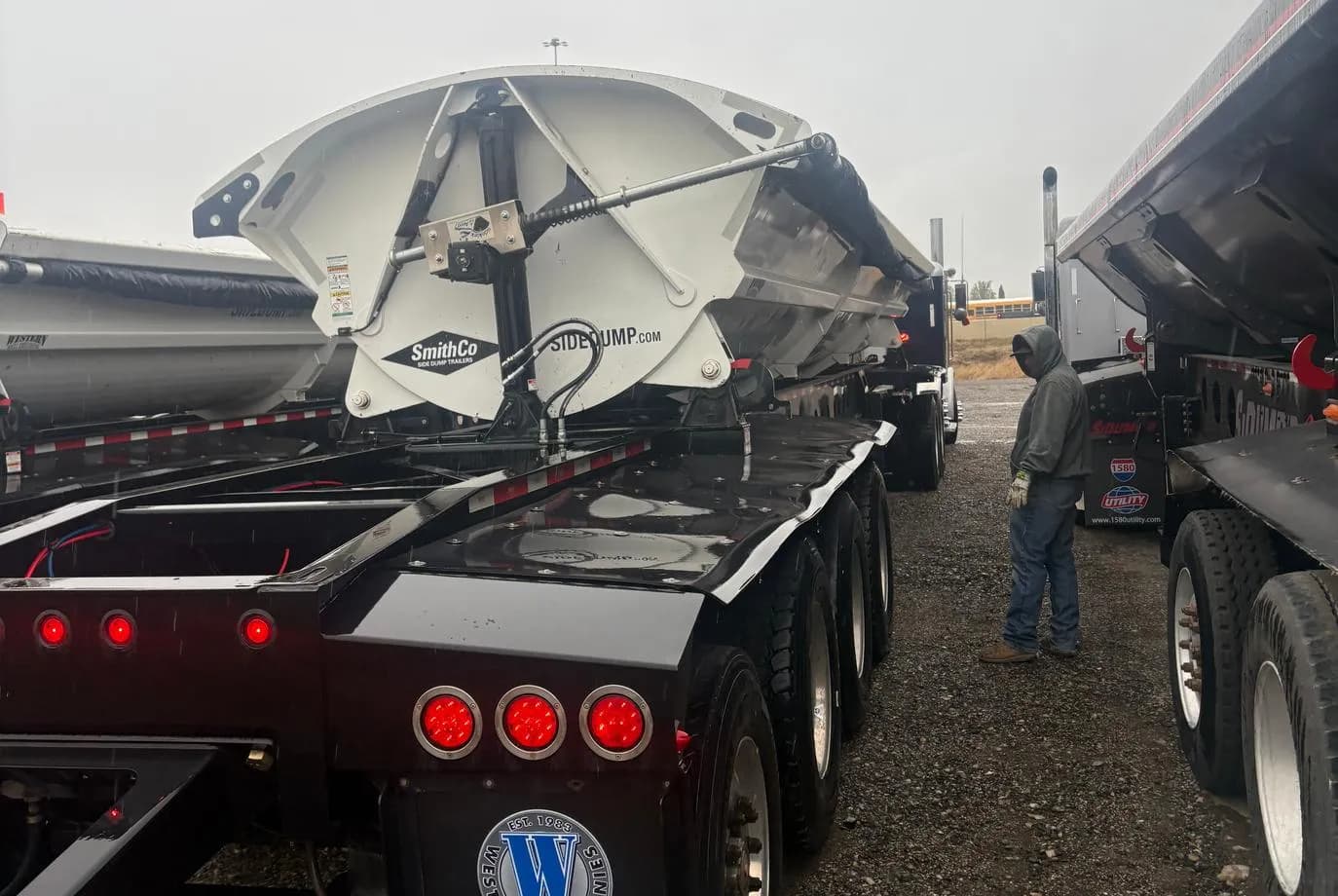 2023 SmithCo SX4 Side Dump
