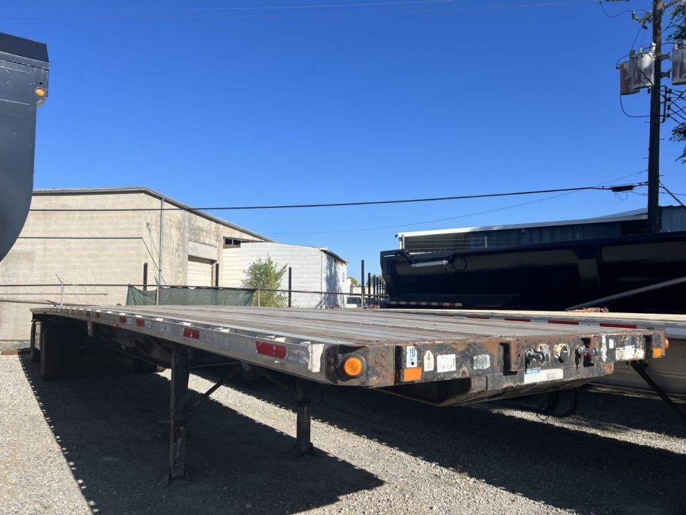 USED 2005 FONTAINE FLATBED FOR RENT